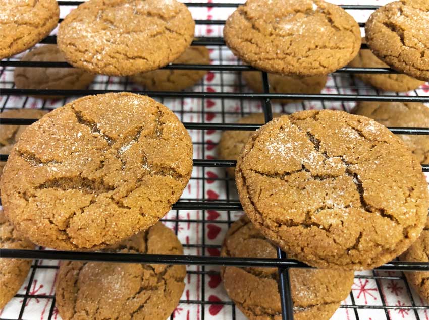 Soft Molasses Cookies